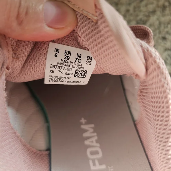 Puma Women's Pink Sneakers - Picture 5 of 7